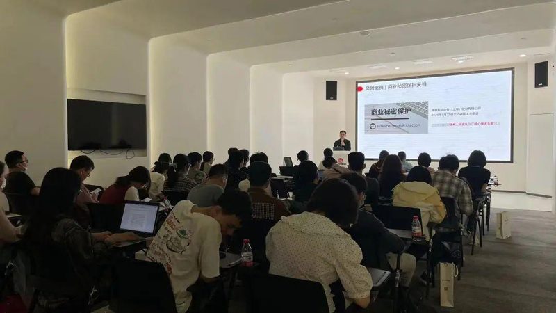 法律咨询与律师委托：流程差异解析